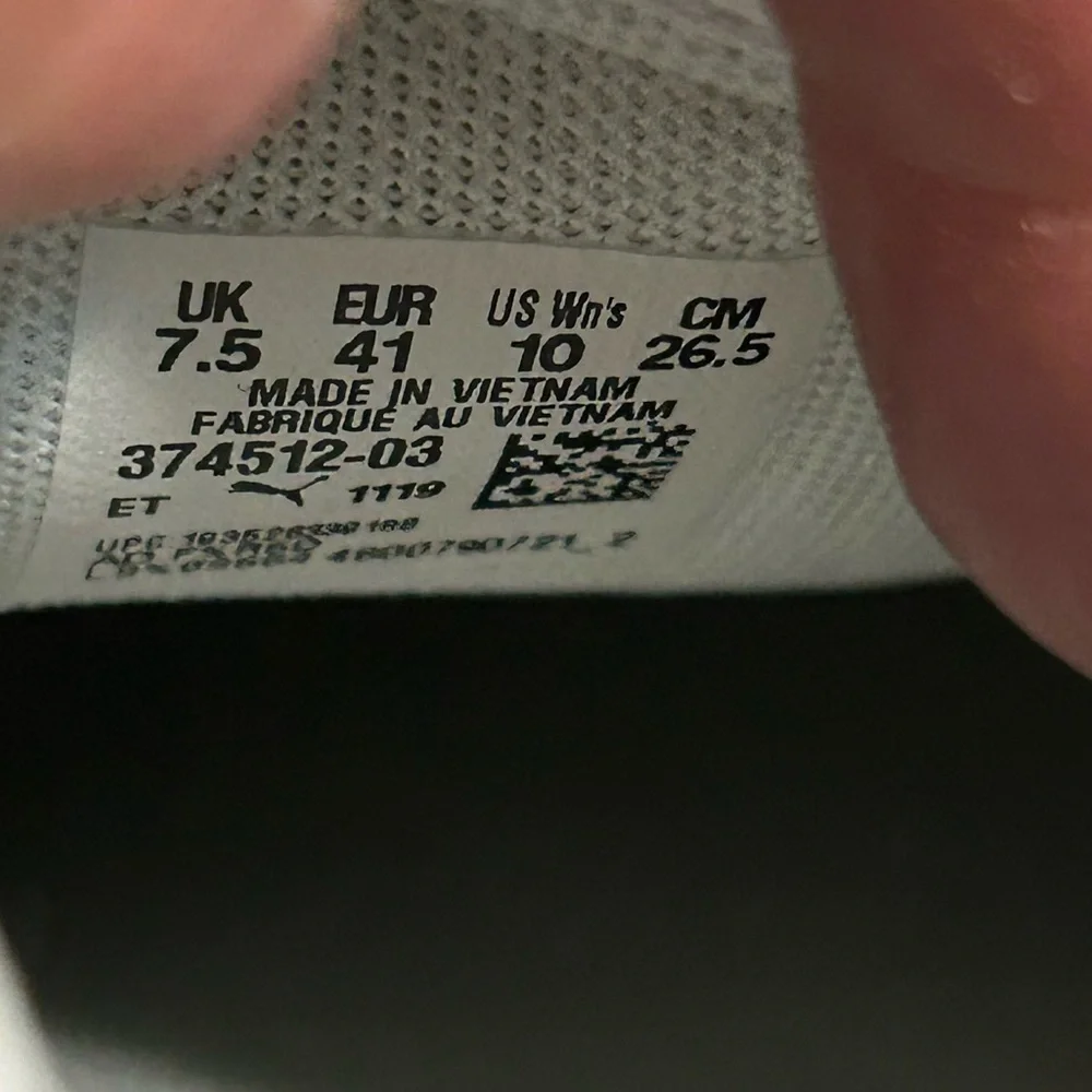 Puma Woman White Sneakers with Subtle Purple Accent